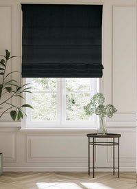 Black Roman blind made of stonewashed linen mix fabric