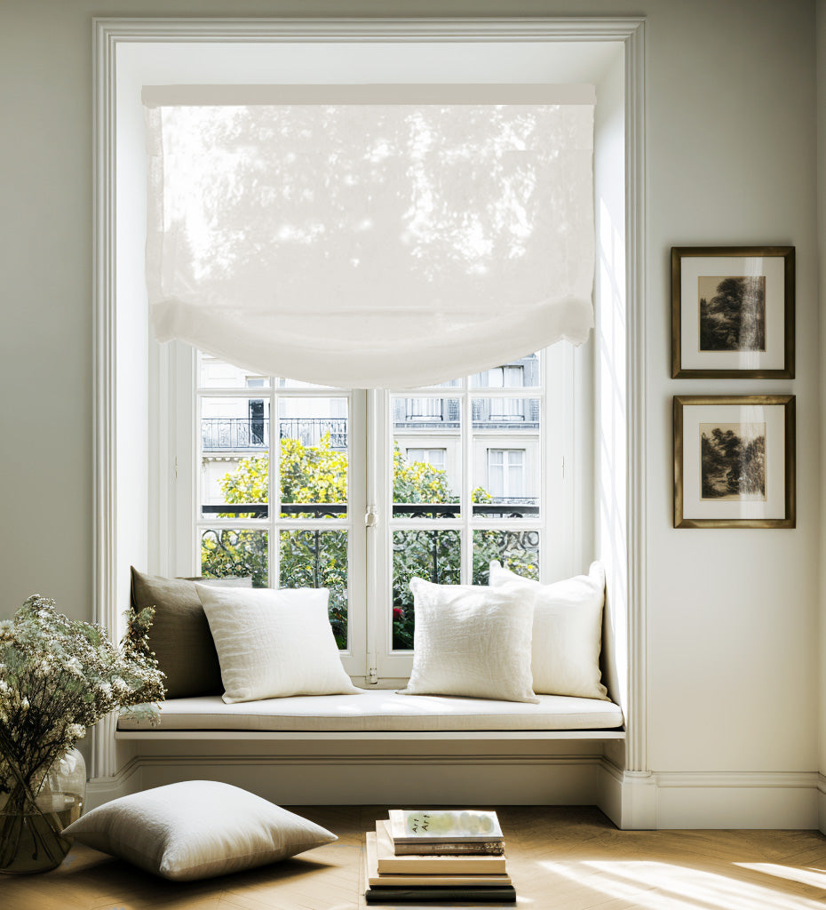 Relaxed Roman Blind