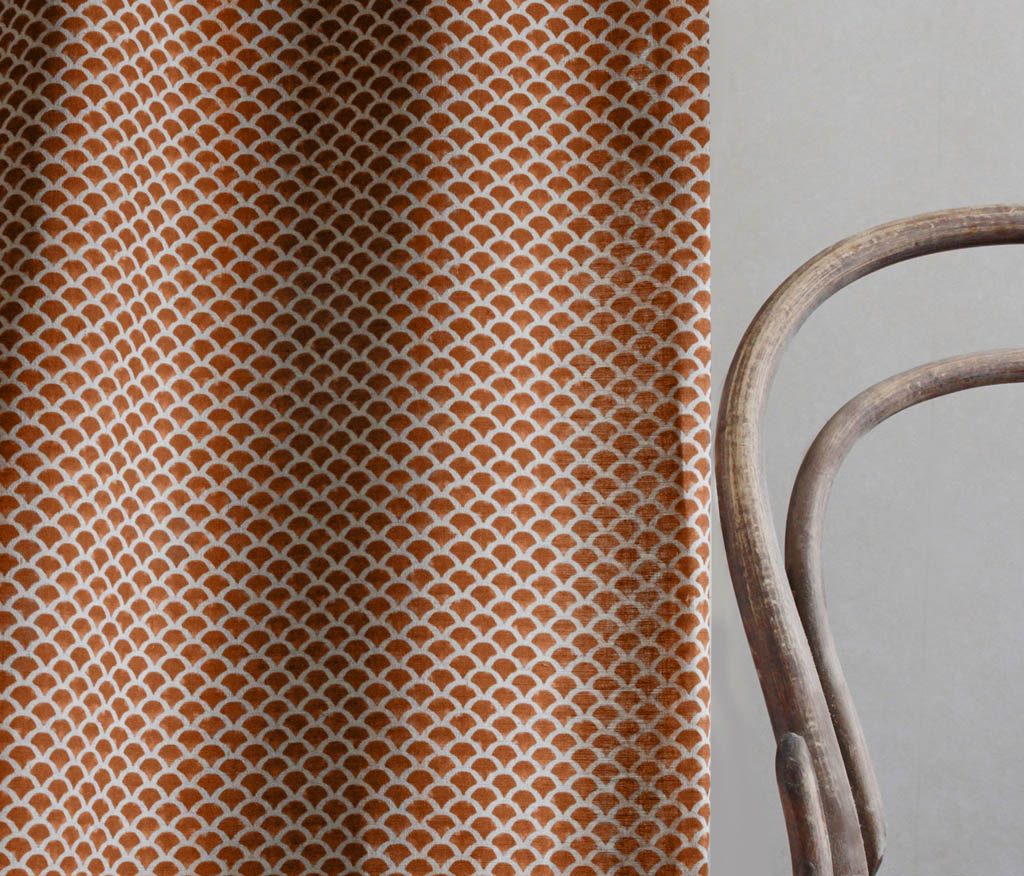Erle Terracotta - Natural curtain fabric, Orange contemporary print