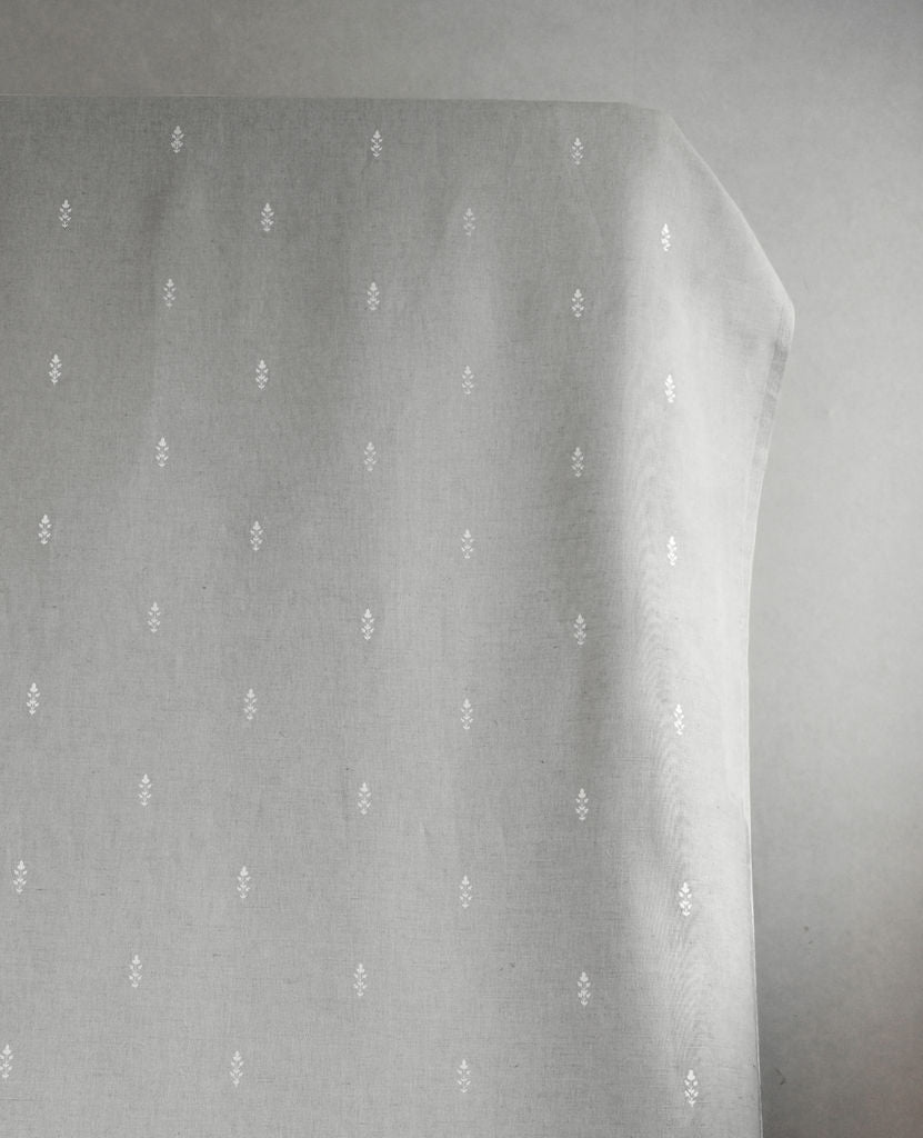 Asli White- - Natural fabric with classical white pattern