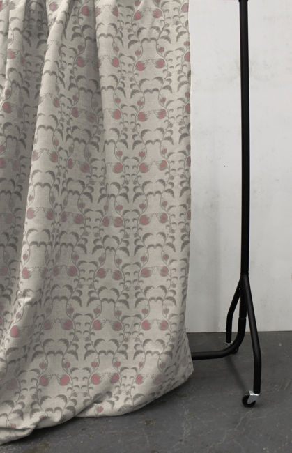 Dana Dusty Pink - Curtain fabric with pink / grey flower print