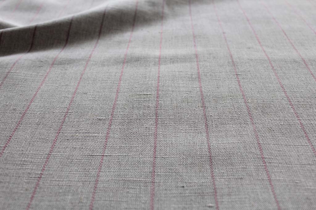 Solveig Dusty Pink - Curtain fabric with pink stripes