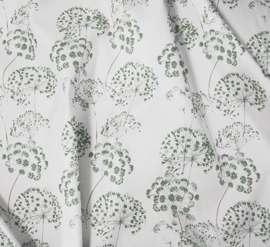 Erleen Moss - Curtain fabric with Green botanical print