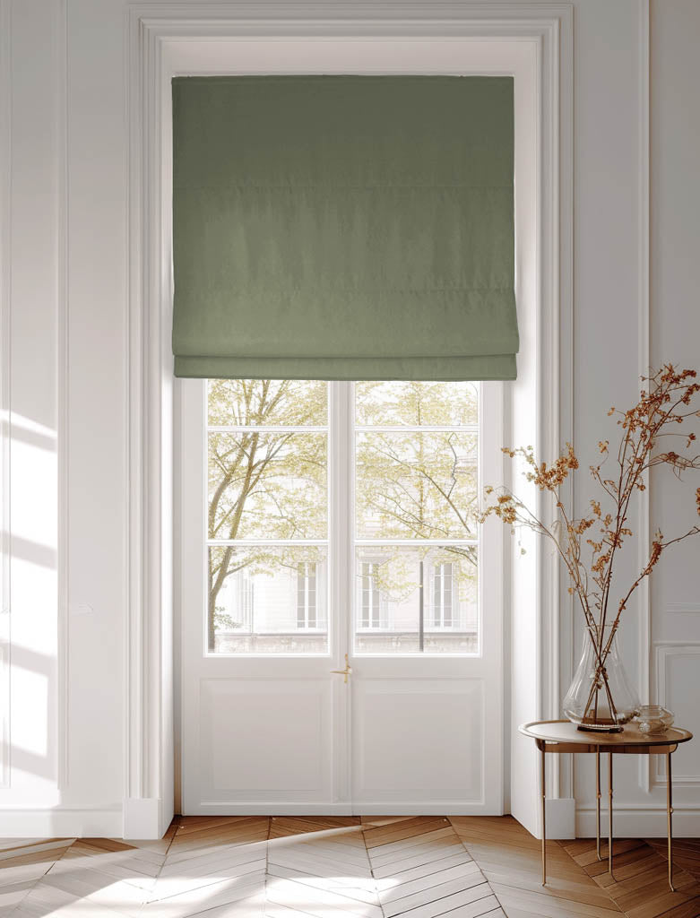 Bespoke Roman blind, ivy green cotton.