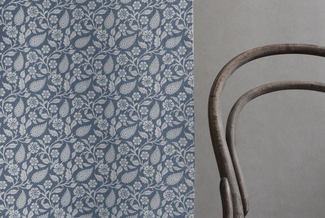 Sonja Agate Blue - White Linen fabric, Blue paisley print