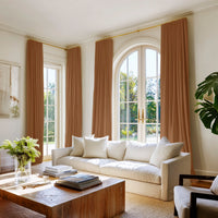 Brown curtains in cotton, in a tastefully decorated living room