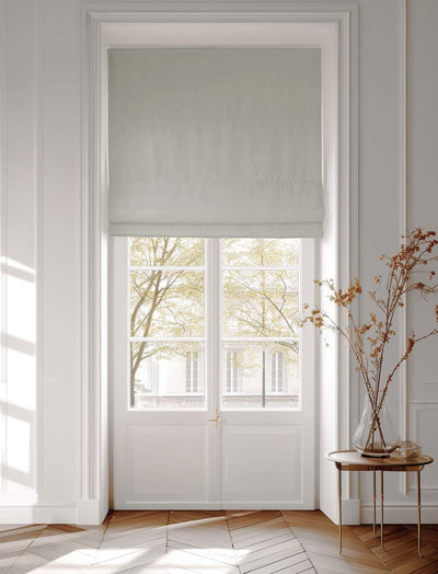 Grey roman blind made of Amara Dove Mist 100% Cotton fabric