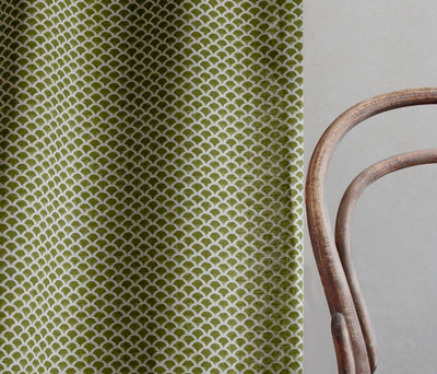 Erle Khaki - Natural curtain fabric, Green contemporary print