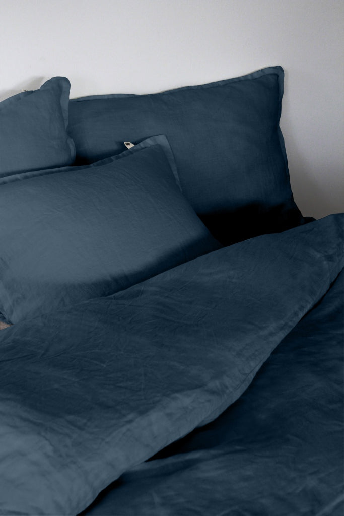 Blue Linen Duvet Cover and Pillow Cases , Linen Bedding Legion Blue Close Up