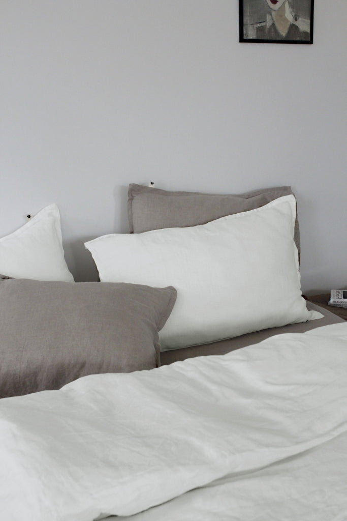 Off White Linen Bedding. Off White Linen Duvet Cover and Linen Sheets.