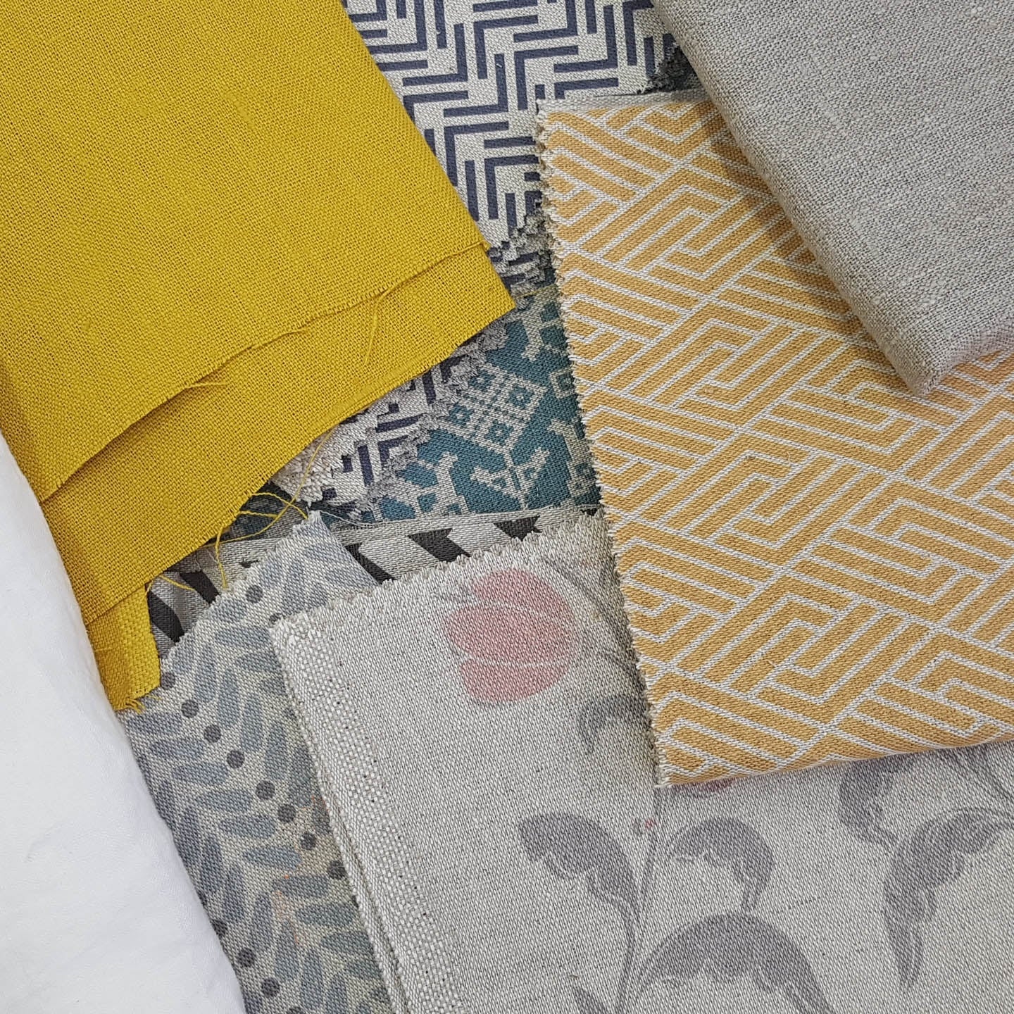 Remnant fabrics - Photo for illustrative purposes only