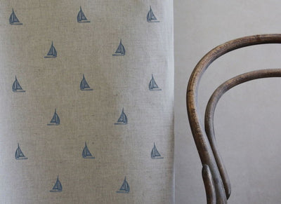 Sail True Blue - Curtain fabric with blue pattern of sailboats