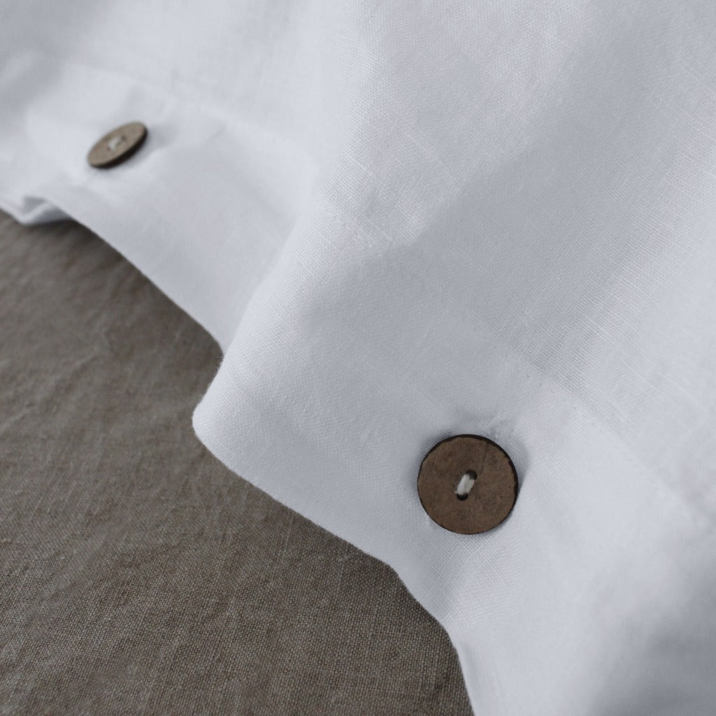 Pure White Linen Duvet Cover Set. 100% Pure White Linen Bedding and linen sheets.