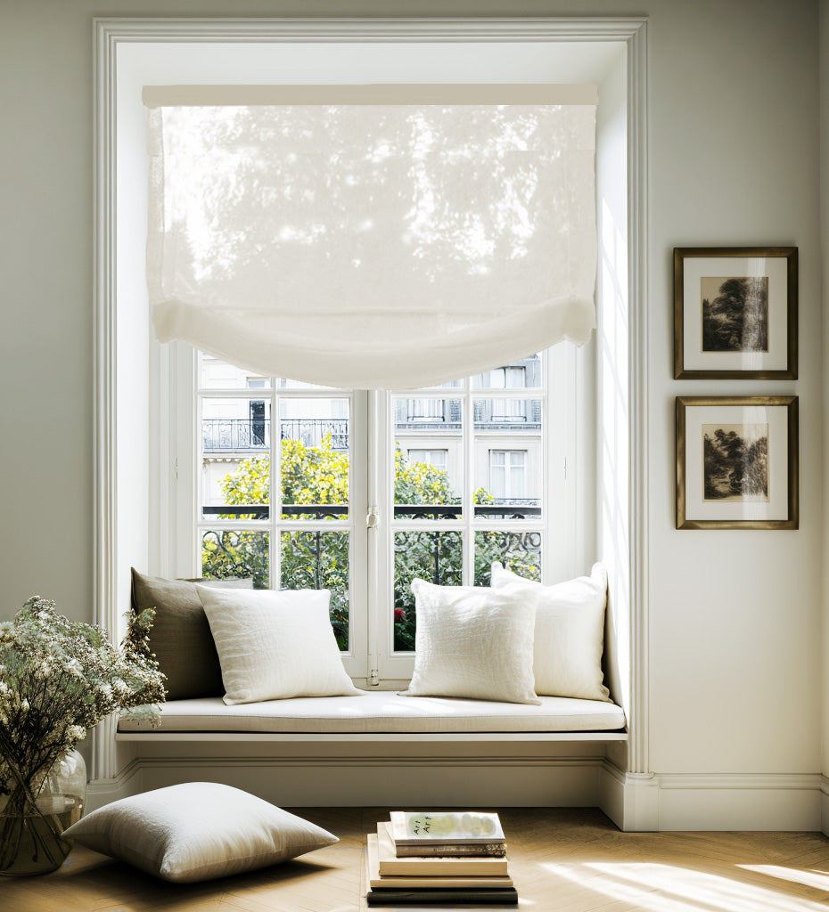 Relaxed Roman Blind